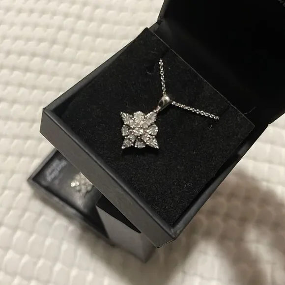 NIB- Matching Diamond Necklace & Studs Set